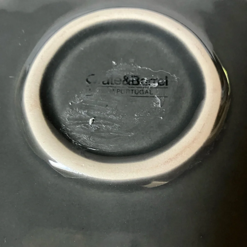 Elegant Crate and Barrel 9 1/4” Gray Marin Bowl